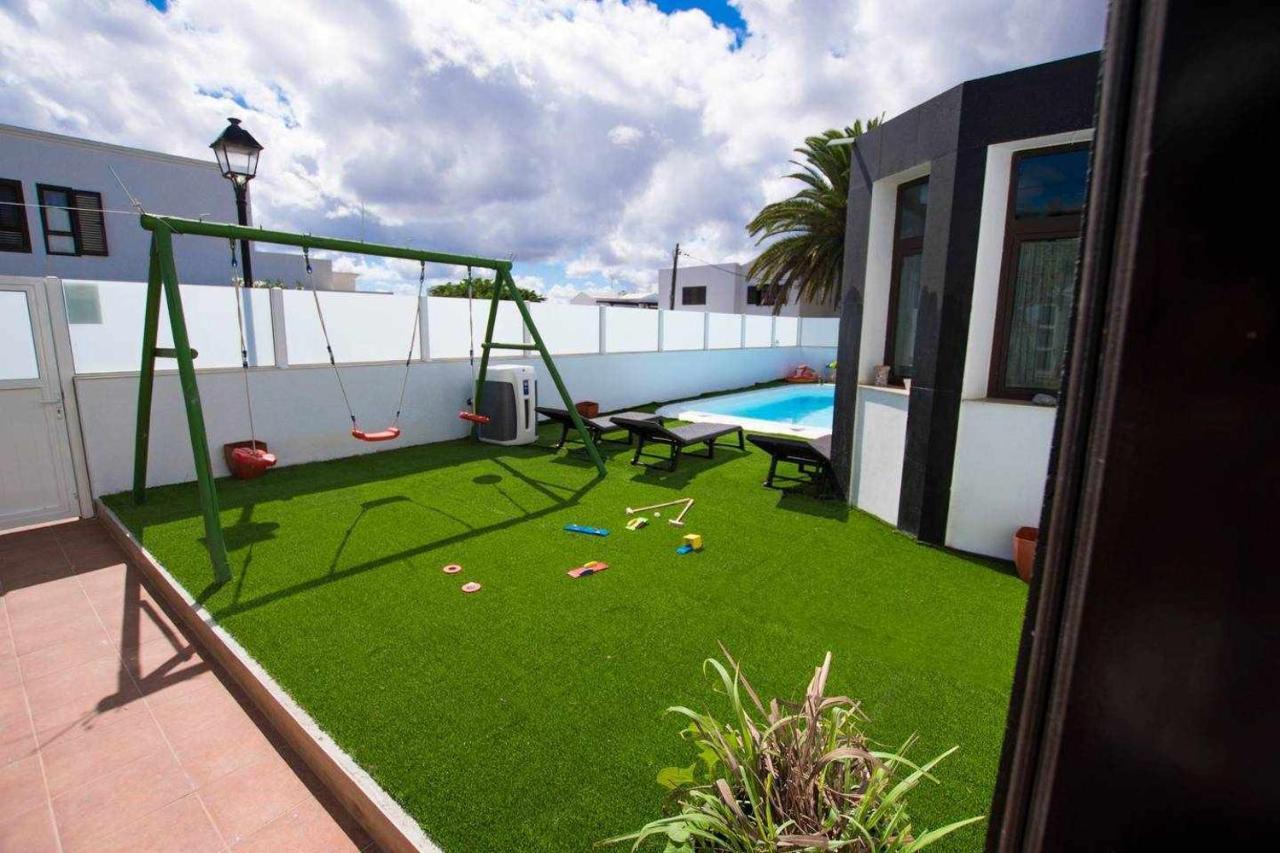 Villa Palacios Herrero Tahiche ภายนอก รูปภาพ