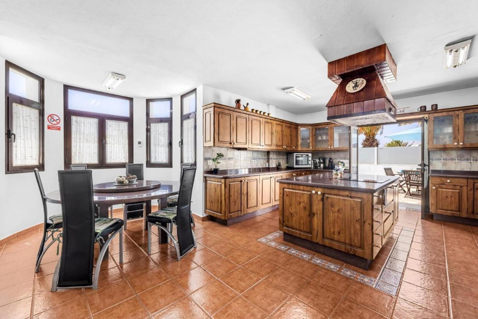 Villa Palacios Herrero Tahiche ภายนอก รูปภาพ