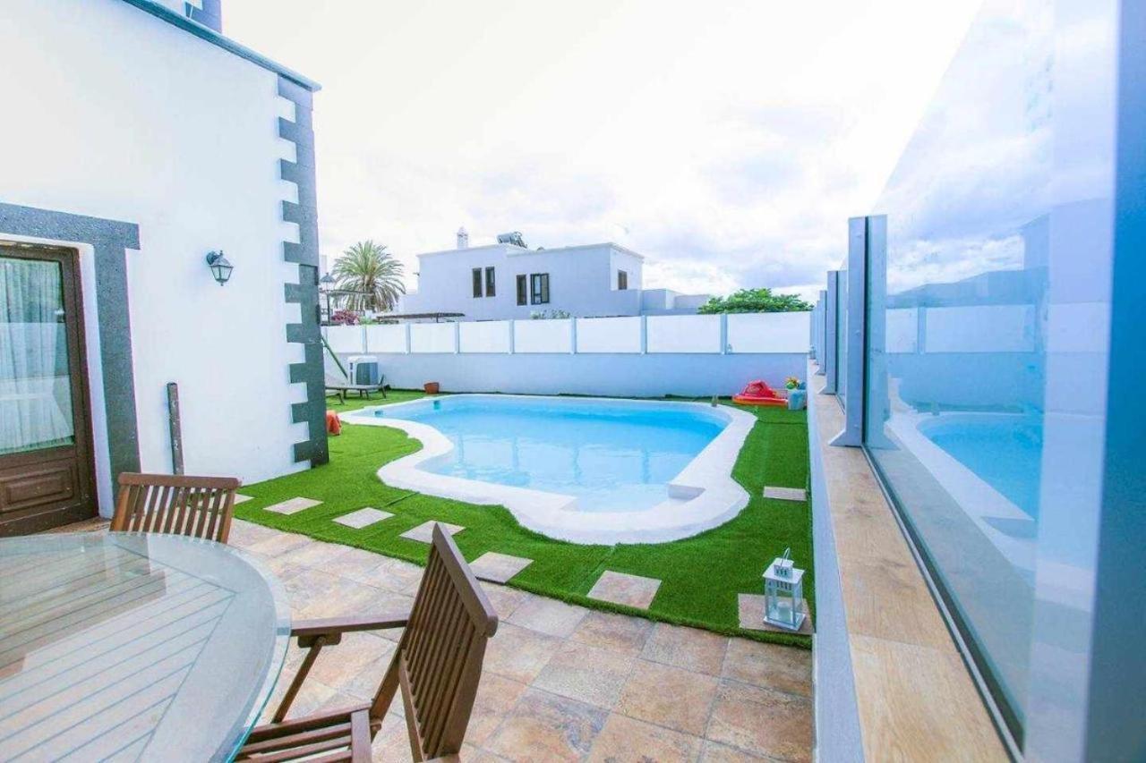 Villa Palacios Herrero Tahiche ภายนอก รูปภาพ